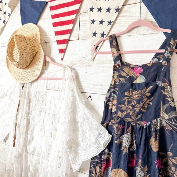 Floral Navy jumpsuit - Picture 2 of 4